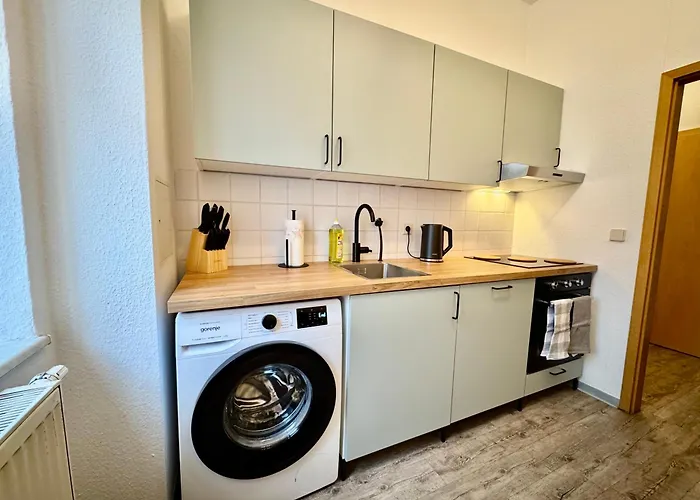 Apartment #1 Rebelrents - 4p - Smart-tv - Wlan - Voll Ausgestattete Kueche Zeitz